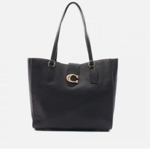 Coach Theo, smooth leather, magnetic closure, protective feet, multi pockets